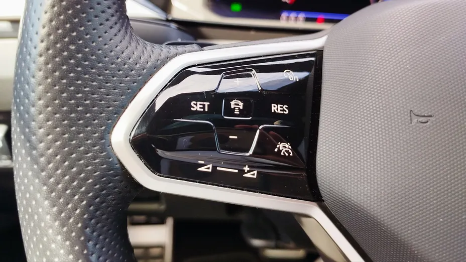 VOLKSWAGEN Arteon Arteon 2.0 TSI R-Line DSG
