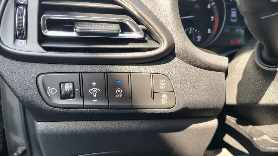 HYUNDAI i30 i30 1.5 DPI Comfort