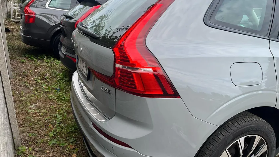 VOLVO XC60 XC60 B5 B AWD Plus Dark aut