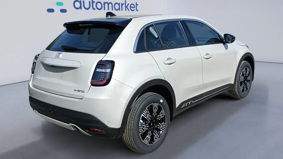 FIAT 600 600 1.2 Turbo Hybrid Pop eDCT Nowy