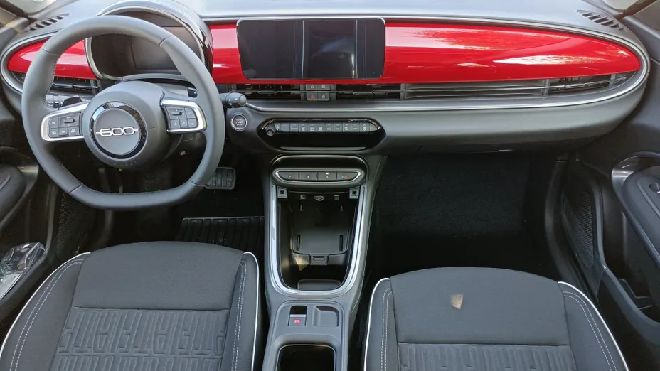 FIAT 600 600 1.2 Turbo Hybrid Pop eDCT Nowy