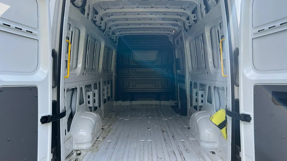 VOLKSWAGEN Crafter Crafter 35 BiTDI Aut.