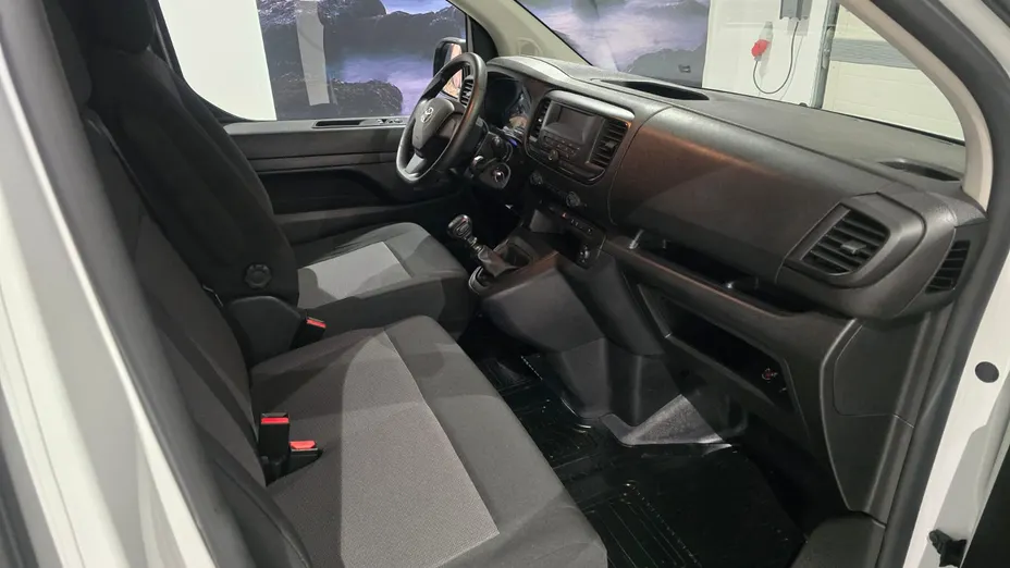 TOYOTA Proace ProAce 2.0 D-4D L2H1 Active