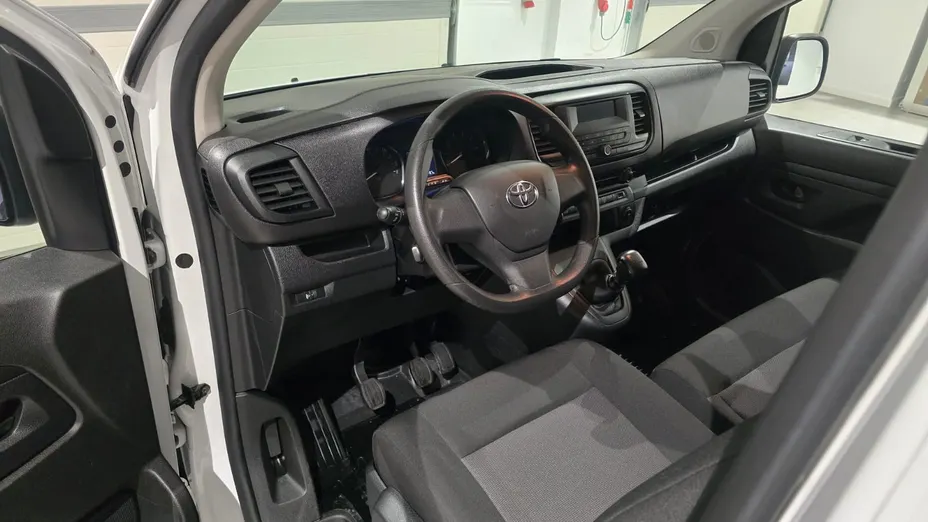 TOYOTA Proace ProAce 2.0 D-4D L2H1 Active