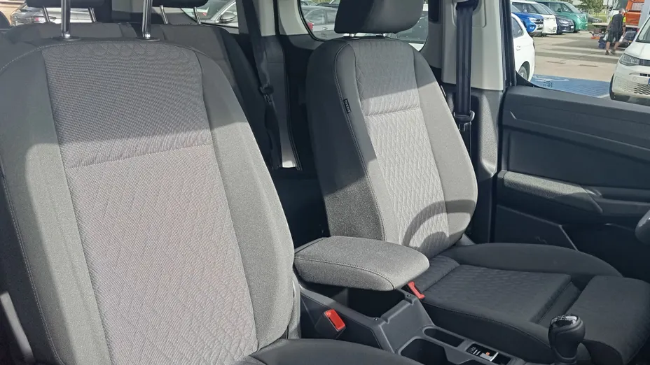 VOLKSWAGEN Caddy osobowy Caddy 1.5 TSI Dark Label Nowy