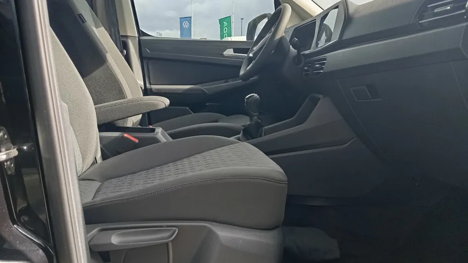 VOLKSWAGEN Caddy osobowy Caddy 1.5 TSI Dark Label Nowy