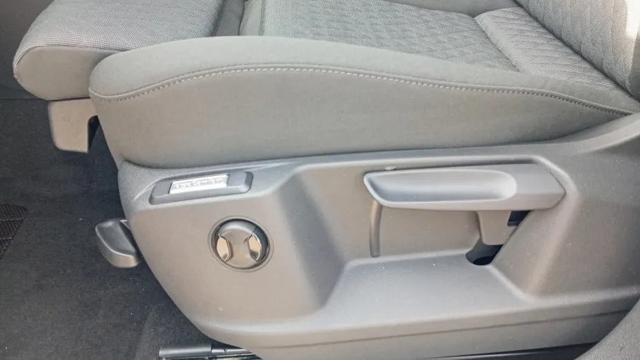 VOLKSWAGEN Caddy osobowy Caddy 1.5 TSI Dark Label Nowy