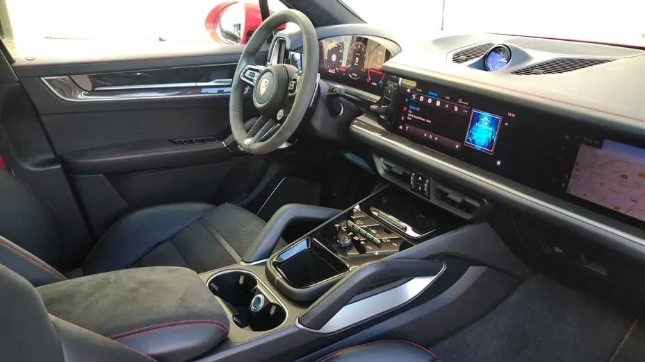 PORSCHE Cayenne Cayenne Coupe GTS