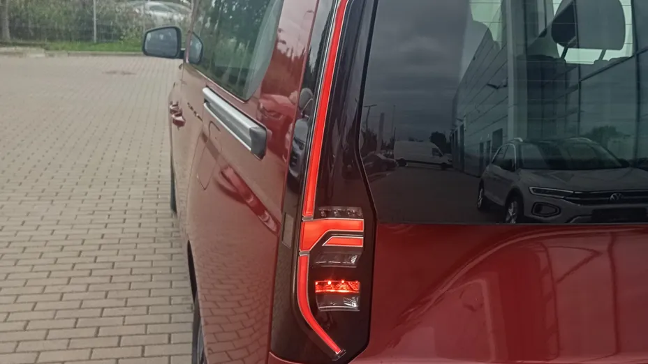 VOLKSWAGEN Caddy osobowy Caddy Maxi 2.0 TDI Life Nowy