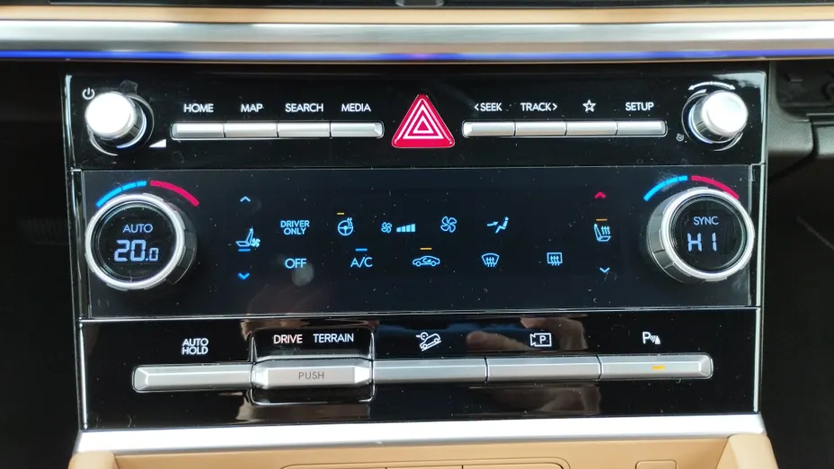 HYUNDAI Santa Fe Santa Fe 1.6 T-GDI HEV Platinum 4WD aut