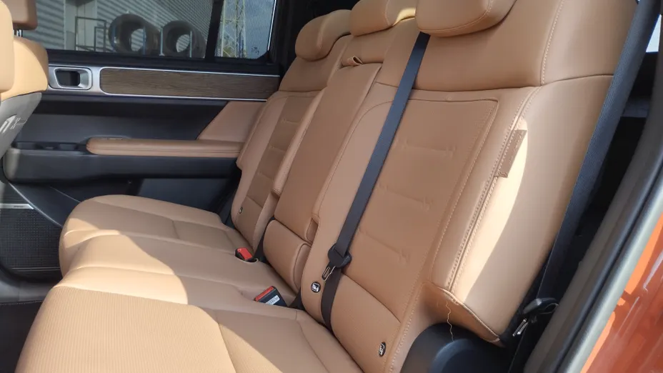 HYUNDAI Santa Fe Santa Fe 1.6 T-GDI HEV Platinum 4WD aut