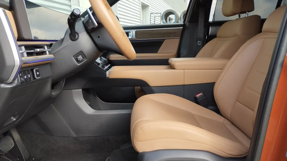 HYUNDAI Santa Fe Santa Fe 1.6 T-GDI HEV Platinum 4WD aut