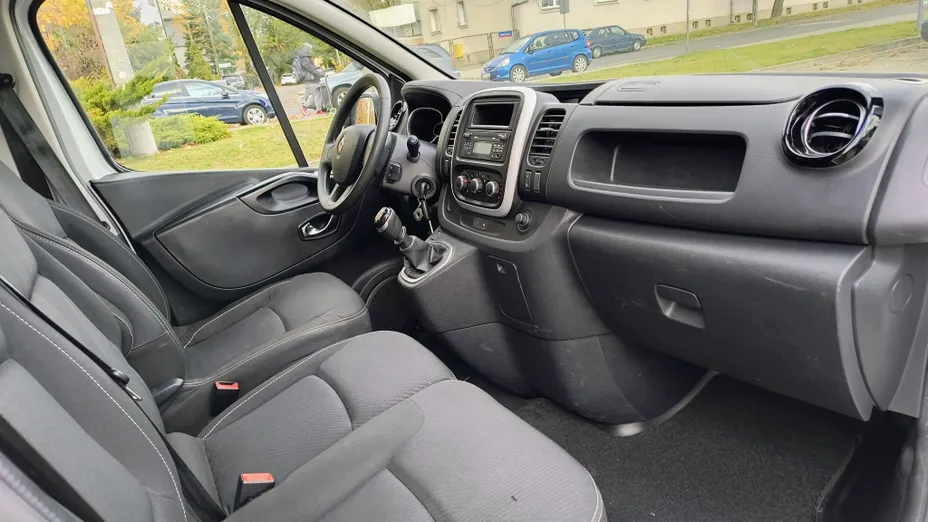 RENAULT Trafic Trafic 2.0 dCi L1H1 Business