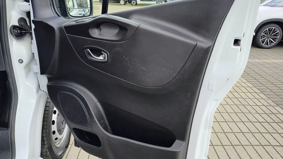 RENAULT Trafic Trafic 2.0 dCi L1H1 Business