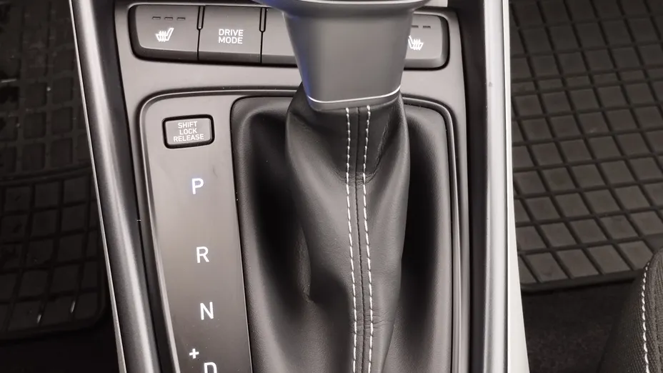 HYUNDAI i20 i20 1.0 T-GDi Modern DCT