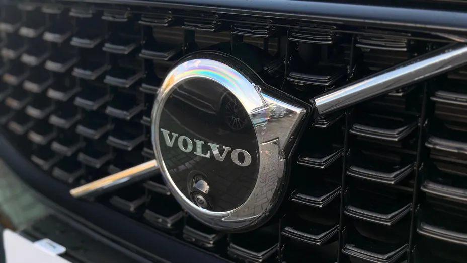 VOLVO S90 S90 T8 AWD Plug-In Hybrid Plus Dark aut