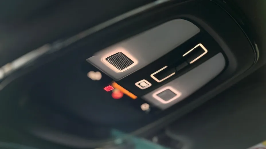 VOLVO S90 S90 T8 AWD Plug-In Hybrid Plus Dark aut