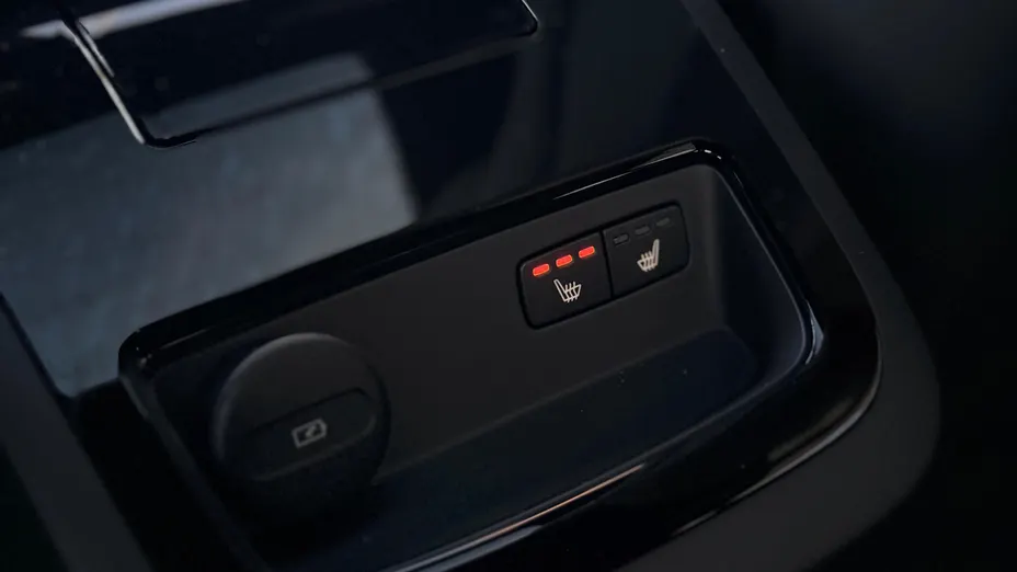 VOLVO S90 S90 T8 AWD Plug-In Hybrid Plus Dark aut