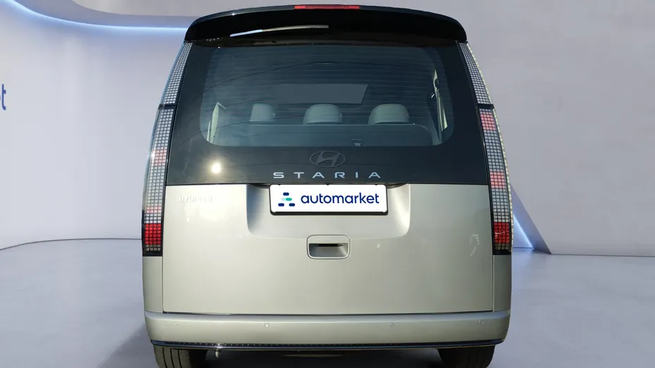 HYUNDAI Staria Staria 1.6 T-GDI HEV Luxury aut