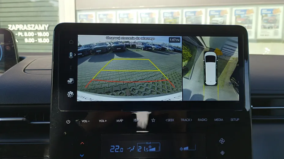 HYUNDAI Staria Staria 1.6 T-GDI HEV Luxury aut