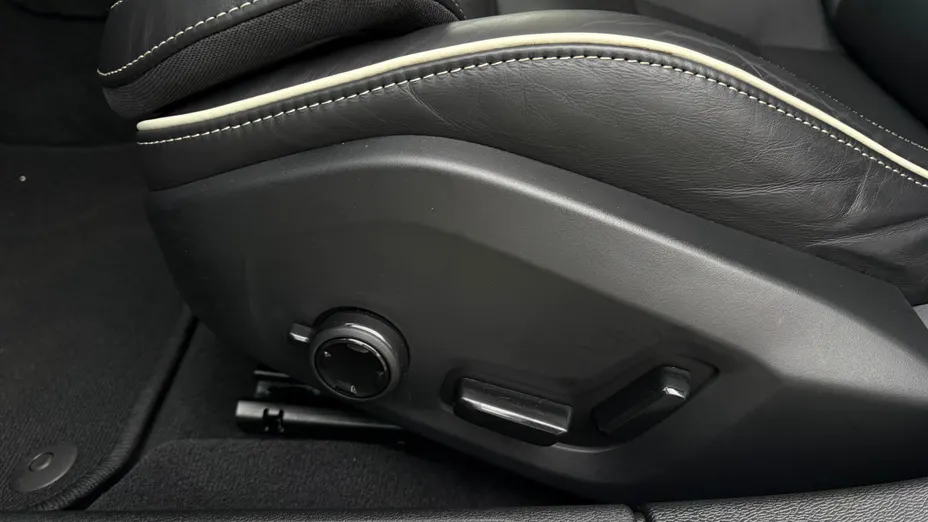 VOLVO S60 S60 B5 B AWD Ultimate Dark aut