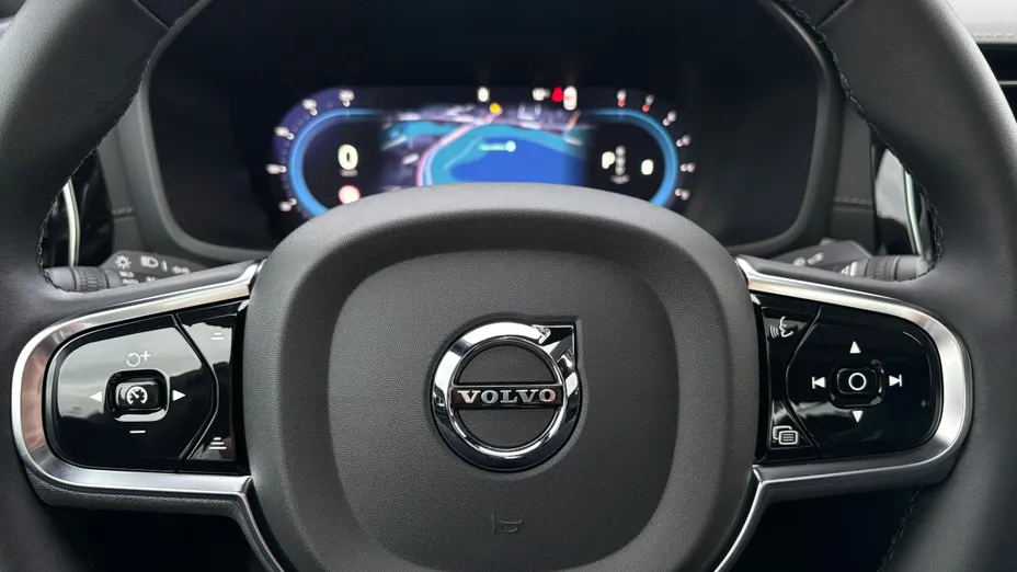 VOLVO S60 S60 B5 B AWD Ultimate Dark aut