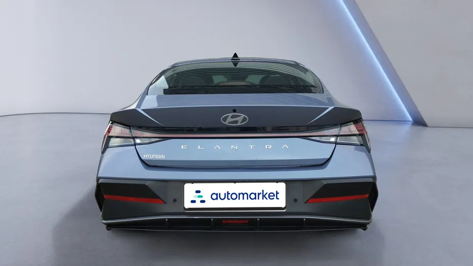 HYUNDAI Elantra Elantra 1.6 Smart CVT