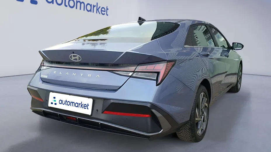 HYUNDAI Elantra Elantra 1.6 Smart CVT