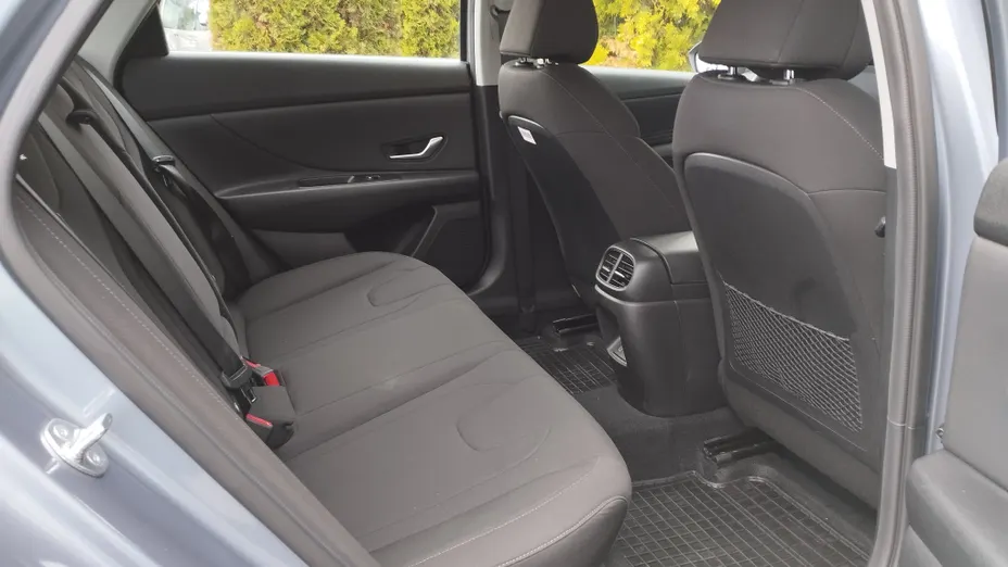 HYUNDAI Elantra Elantra 1.6 Smart CVT