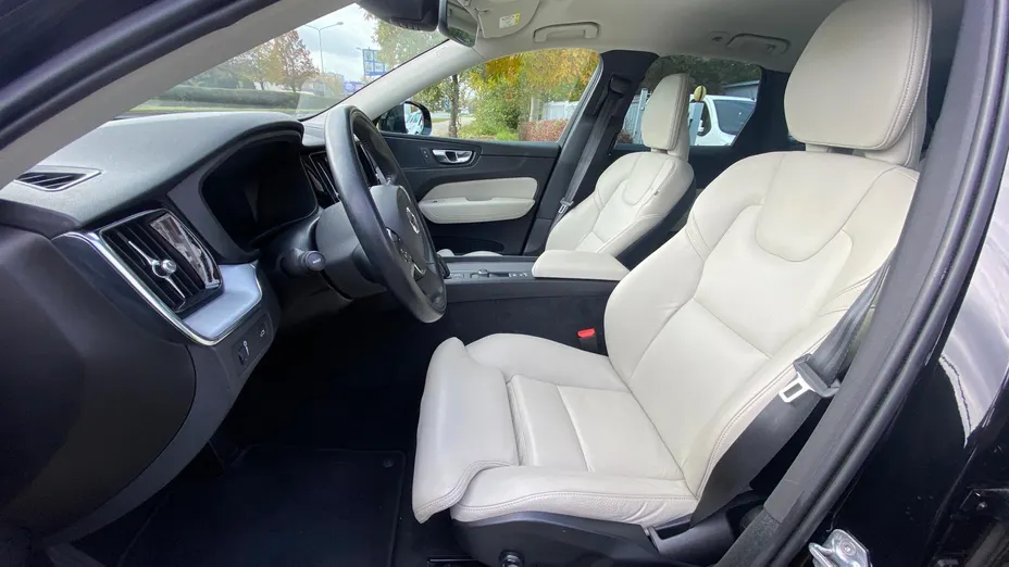 VOLVO XC60 XC60 B5 B AWD Momentum Pro aut