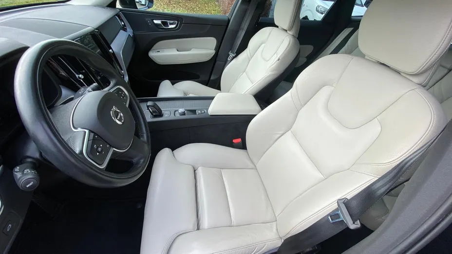 VOLVO XC60 XC60 B5 B AWD Momentum Pro aut