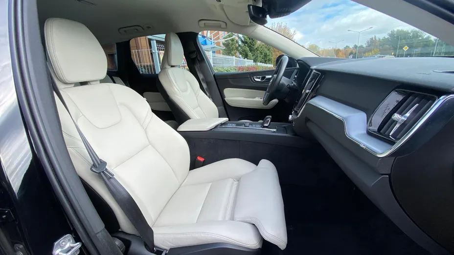 VOLVO XC60 XC60 B5 B AWD Momentum Pro aut