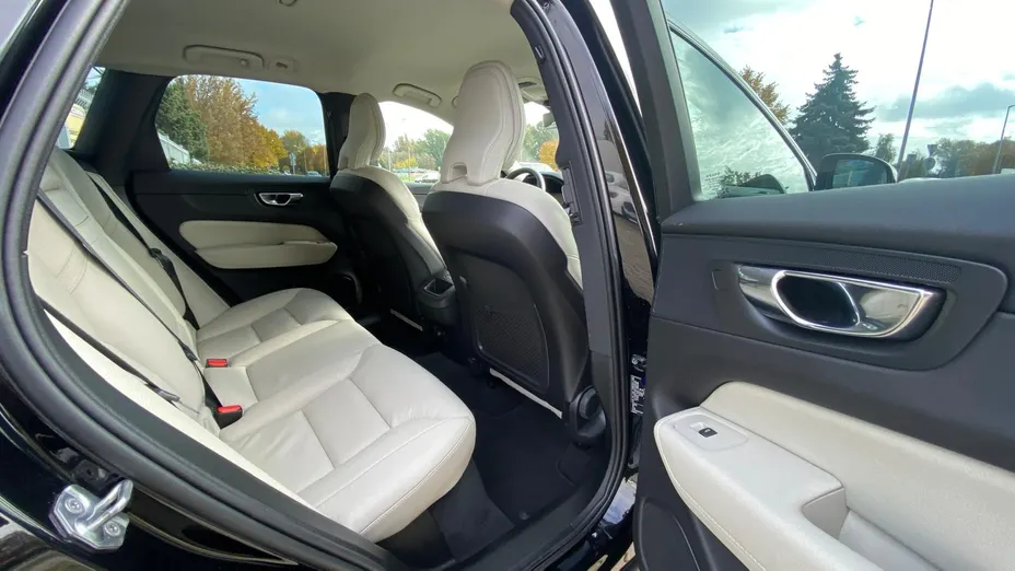 VOLVO XC60 XC60 B5 B AWD Momentum Pro aut