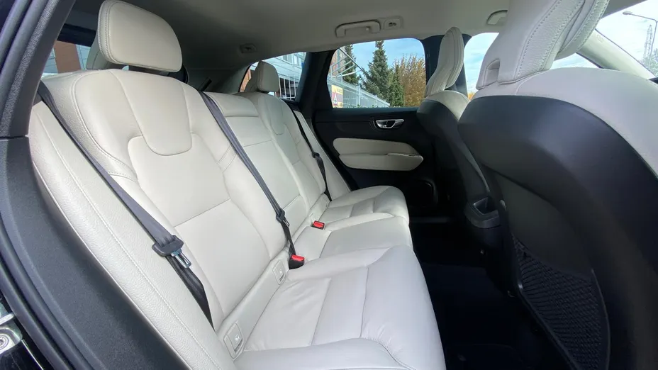 VOLVO XC60 XC60 B5 B AWD Momentum Pro aut