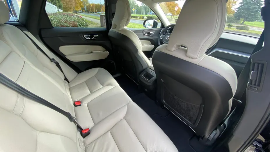 VOLVO XC60 XC60 B5 B AWD Momentum Pro aut