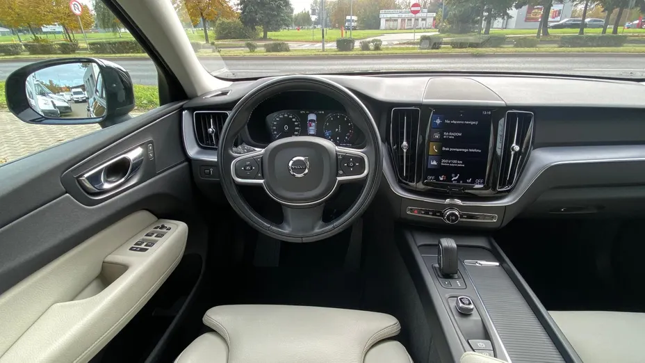 VOLVO XC60 XC60 B5 B AWD Momentum Pro aut