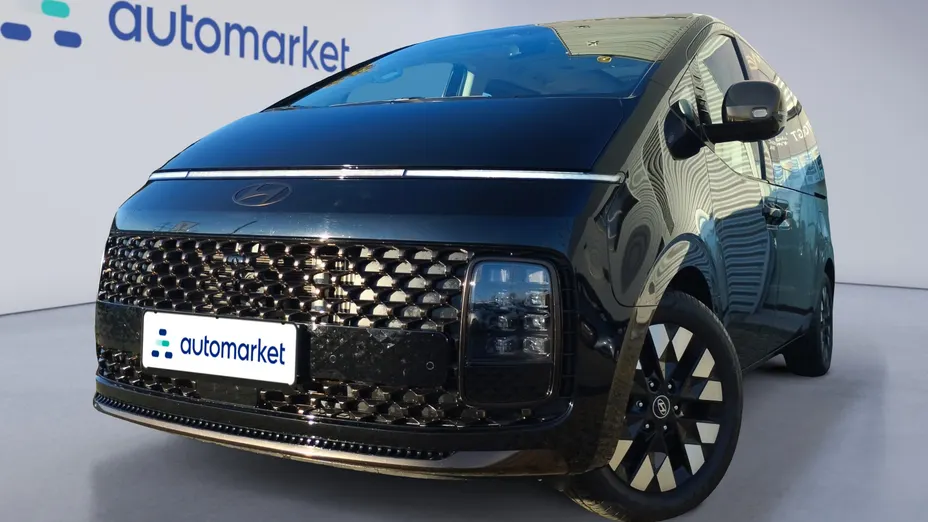 HYUNDAI Staria Staria 1.6 T-GDI HEV Luxury aut