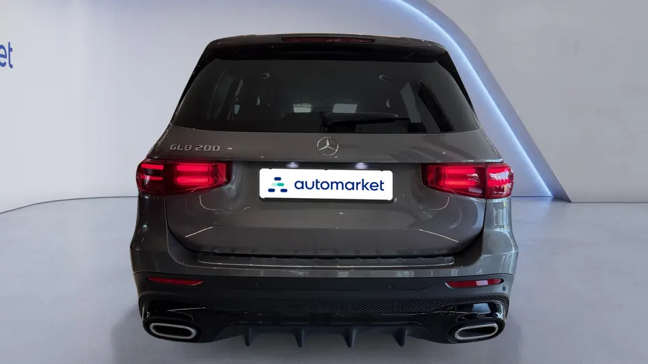 MERCEDES-BENZ GLB GLB 200 AMG Line 7G-DCT