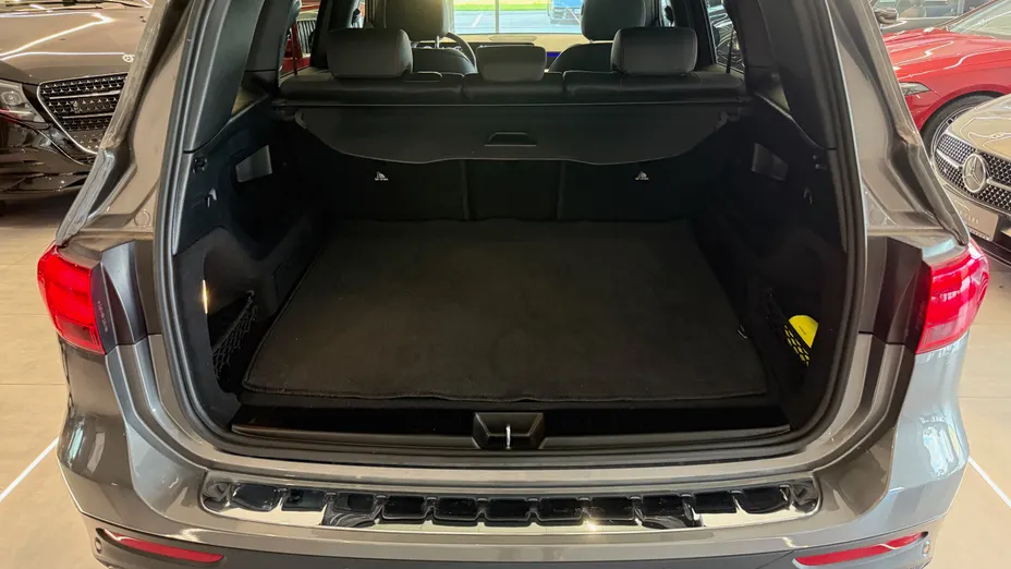 MERCEDES-BENZ GLB GLB 200 AMG Line 7G-DCT