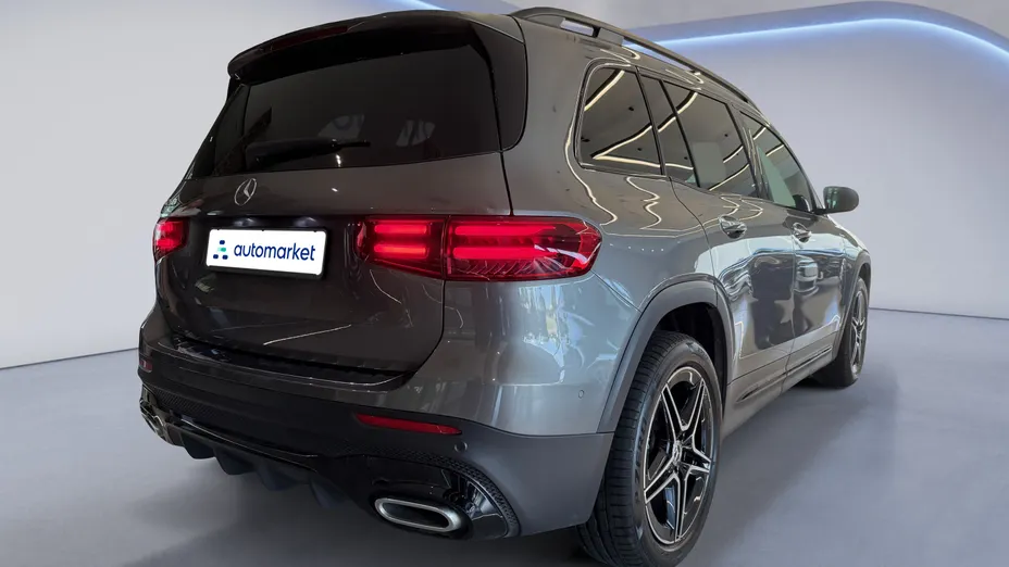 MERCEDES-BENZ GLB GLB 200 AMG Line 7G-DCT