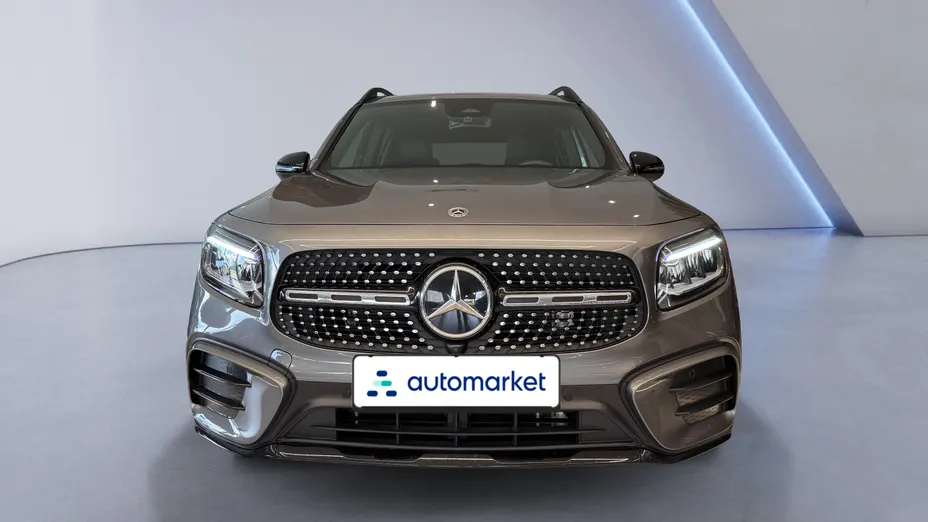 MERCEDES-BENZ GLB GLB 200 AMG Line 7G-DCT