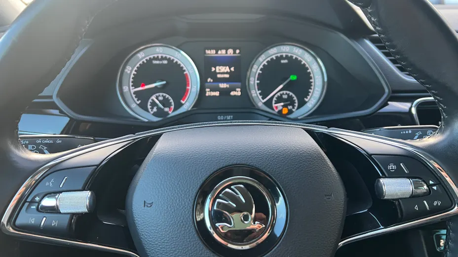 SKODA Superb Superb 2.0 TSI L&K DSG