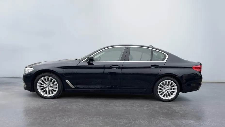 BMW Seria 5 530e iPerformance xDrive Luxury Line sport-aut