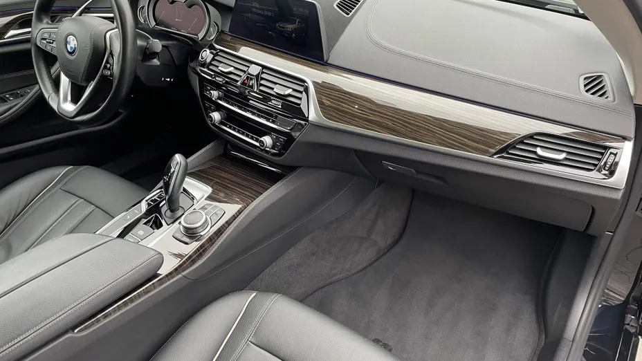 BMW Seria 5 530e iPerformance xDrive Luxury Line sport-aut