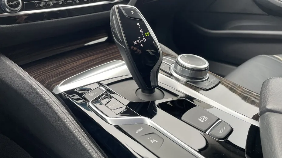 BMW Seria 5 530e iPerformance xDrive Luxury Line sport-aut