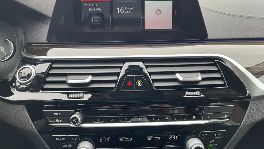 BMW Seria 5 530e iPerformance xDrive Luxury Line sport-aut