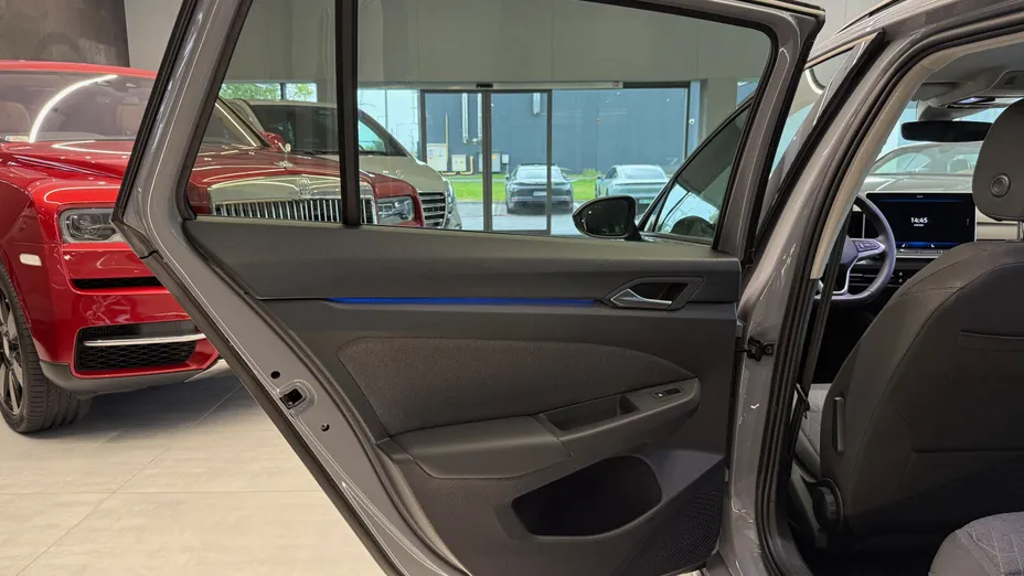 VOLKSWAGEN Golf Golf VIII 1.5 eTSI mHEV Life Plus DSG