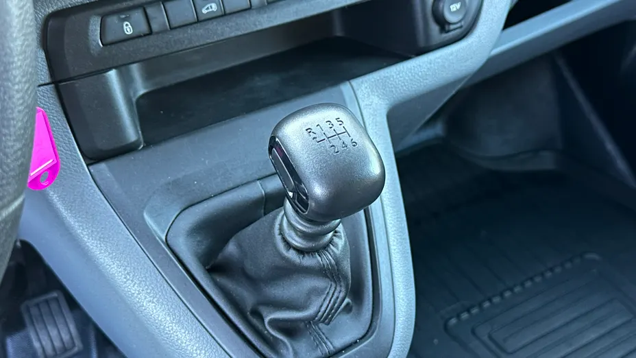 TOYOTA Proace Proace 2.0 D-4D Medium 3,1t Active