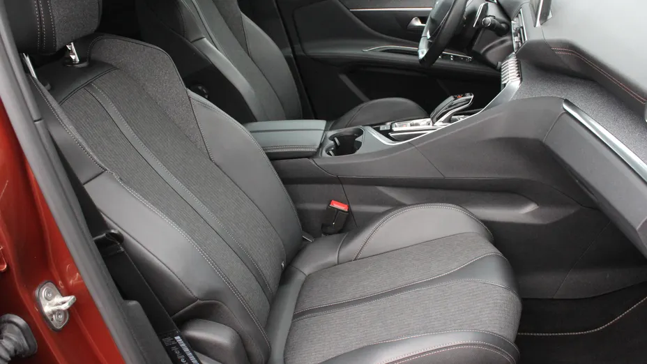 PEUGEOT 3008 3008 1.6 PureTech GPF GT Line S&S EAT8