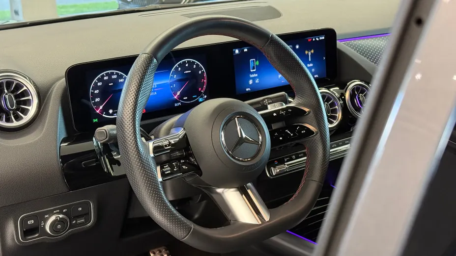 MERCEDES-BENZ GLA GLA 200 AMG Line